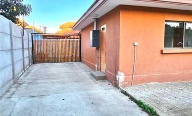 Casa en Arriendo en Avenida Santa Cruz