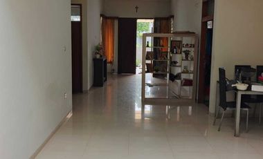 TERMURAH di Lokasi PREMIUMnya kota CIMAHI di komplek Nusa Hijau rumah LUAS dijual MURAH