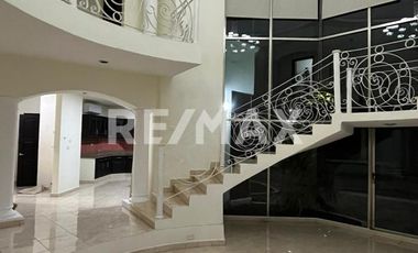 CASA EN VENTA - (3)