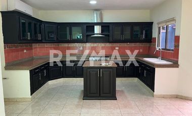 CASA EN VENTA - (3)