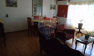 Hogar Ideal en Peñaflor: 3D/1B y Amplio Terreno