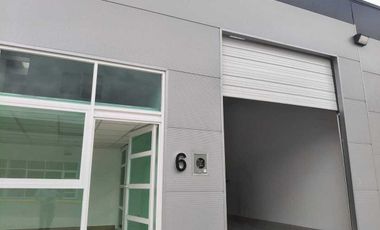 Bodega de 220 m2, nueva en venta dentro de Europark III, Tlacote, Querétaro