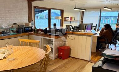 CASA COMERCIAL CALLE LA QUEBRADA, SECTOR IMPERIAL