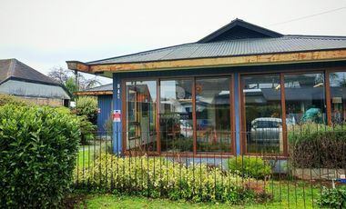 CASA COMERCIAL CALLE LA QUEBRADA, SECTOR IMPERIAL