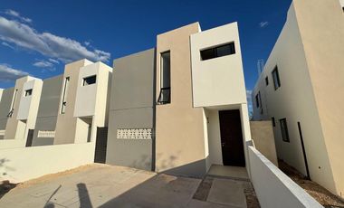 Casa de 3 recámaras en venta en privada residencial en Cholul