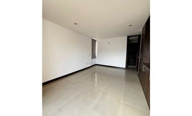 APARTAMENTO CON VISTA A LA MONTAÑA