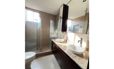APARTAMENTO CON VISTA A LA MONTAÑA