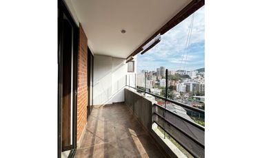 APARTAMENTO CON VISTA A LA MONTAÑA