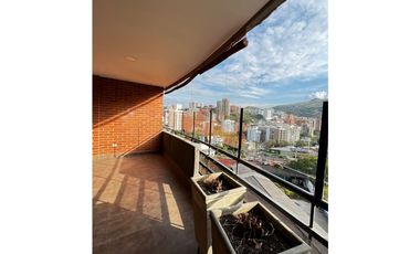 APARTAMENTO CON VISTA A LA MONTAÑA