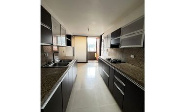APARTAMENTO CON VISTA A LA MONTAÑA