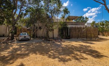 VILLA RESIDENCIAL EN VENTA DE 3 HABITACION CON ALBERCA PRIVADA UBICADA A 5 MINUTOS DEL MAR EN AKUMAL