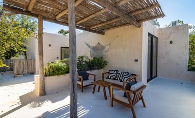 VILLA RESIDENCIAL EN VENTA DE 3 HABITACION CON ALBERCA PRIVADA UBICADA A 5 MINUTOS DEL MAR EN AKUMAL