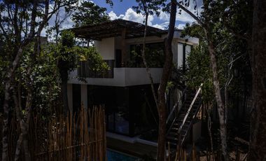 VILLA DE DOS RECAMARAS CON ALBERCA PRIVADA UBICADA EN RESIDENCIAL A 5 MINUTOS DEL MAR EN AKUMAL