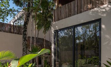 VENTA DE VILLA LOFT CON ALBERCA PRIVADA A 5 MINUTOS DEL MAR UBICADA EN AKUMAL