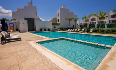 VENTA DE CASA DE TRES RECAMARAS UBICADA A 10 MINUTOS DEL MAR EN PLAYA DEL CARMEN