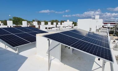 VENTA DE CASA DE TRES RECAMARAS UBICADA A 10 MINUTOS DEL MAR EN PLAYA DEL CARMEN