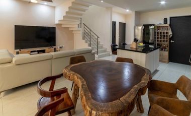 VENTA DE CASA DE TRES RECAMARAS UBICADA A 10 MINUTOS DEL MAR EN PLAYA DEL CARMEN