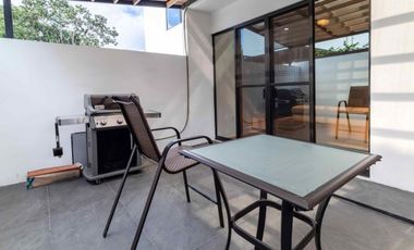 VENTA DE CASA DE TRES RECAMARAS UBICADA A 10 MINUTOS DEL MAR EN PLAYA DEL CARMEN