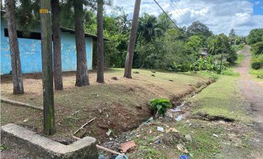 Vendo Remato Local comercial con apartamentos en Chorrera