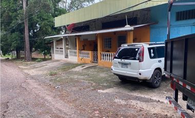 Vendo Remato Local comercial con apartamentos en Chorrera