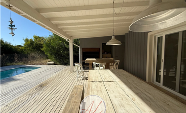 Casa en Ecuestre - Costa Esmeralda