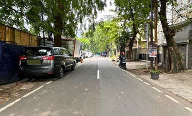 DIJUAL CEPAT GEDUNG KANTOR  KEBON SIRIH AREA JAKARTA PUSAT