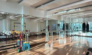 MINI BUILDING 4 LANTAI PLUS ROOFTOP, BANGUNAN TERAWAT DAN SIAP HUNI.