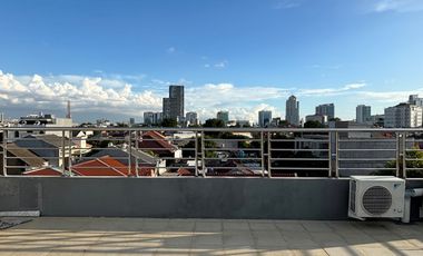 MINI BUILDING 4 LANTAI PLUS ROOFTOP, BANGUNAN TERAWAT DAN SIAP HUNI.