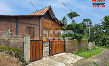 Dijual Vila dengan View Cantik Full Furniture di Segobang - Licin Bany