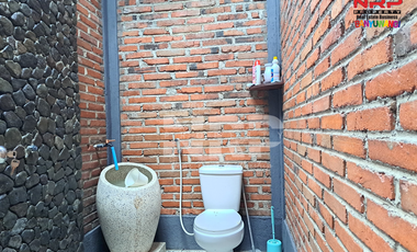 Dijual Vila dengan View Cantik Full Furniture di Segobang - Licin Bany