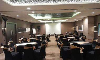 Ruang Samarkhan 165 SUITE