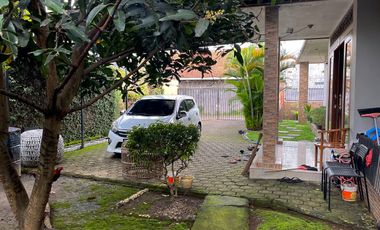 Rumah Bagus Nyaman, Asri, dan Siap Huni dekat Pusat Kota Cianjur!