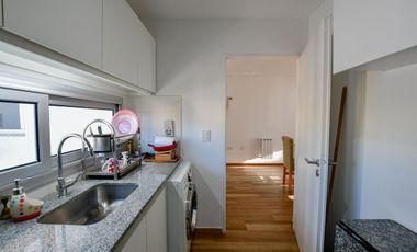 Departamento un Dormitorio sobre Avenida La PLata