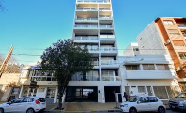 Departamento un Dormitorio sobre Avenida La PLata