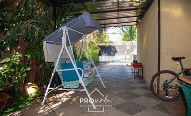 Casa en Venta en Bajó de precio, cercana al metro Los Dominicos.