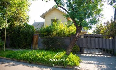 Casa en Venta en Bajó de precio, cercana al metro Los Dominicos.
