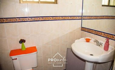 Casa en Venta en Bajó de precio, cercana al metro Los Dominicos.
