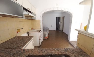 VENTA GALPON + 3 DEPTOS EN BARRIO SANTA ISABEL II