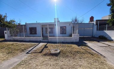 VENTA GALPON + 3 DEPTOS EN BARRIO SANTA ISABEL II