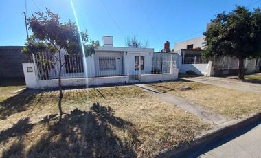 VENTA GALPON + 3 DEPTOS EN BARRIO SANTA ISABEL II