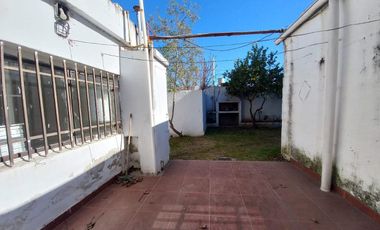 VENTA GALPON + 3 DEPTOS EN BARRIO SANTA ISABEL II