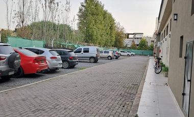 Venta Local Comercial + 2 cocheras descubiertas