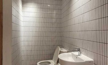 DISEWAKAN TOWN HOUSE MENTENG ATAS BRAND NEW