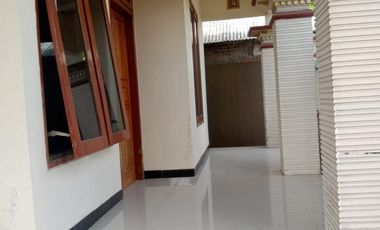 Di Jual Rumah Siap Huni ,Pinggir Jalan bis buat usaha