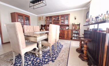 Casa en venta de 4 dormitorios, Urb. Terranova, sector UEES, Vía Samborondón