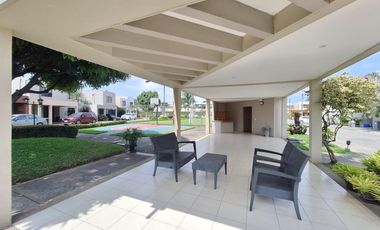 Casa en venta de 4 dormitorios, Urb. Terranova, sector UEES, Vía Samborondón