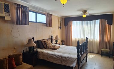 Casa en venta de 4 dormitorios, Urb. Terranova, sector UEES, Vía Samborondón