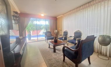 Casa en venta de 4 dormitorios, Urb. Terranova, sector UEES, Vía Samborondón
