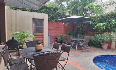 Casa en venta de 4 dormitorios, Urb. Terranova, sector UEES, Vía Samborondón
