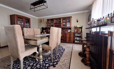 Casa en venta de 4 dormitorios, Urb. Terranova, sector UEES, Vía Samborondón